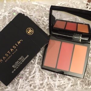 ♦️ 2/24$ ABH ANASTASIA Blush Trio - Peachy Love